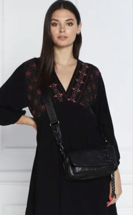 Черна малка чанта Desigual