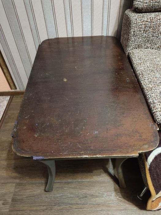 Журнальный столик