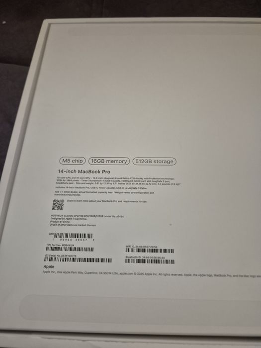MacBook pro m5  гарантией