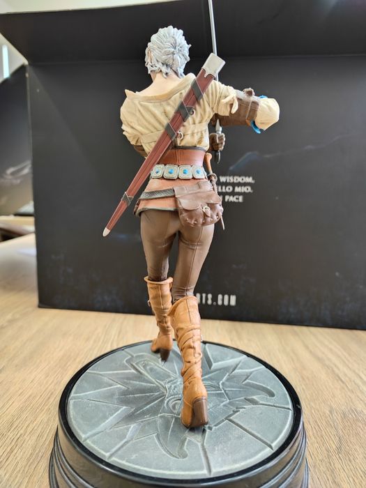 Witcher фигурки статуетки