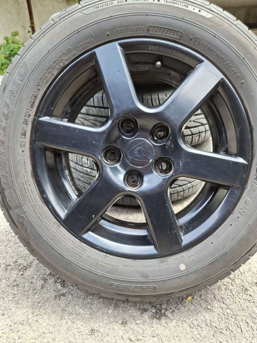 Продавам алуминиеви джанти 15 цола с летни гуми за KIA Hyundai