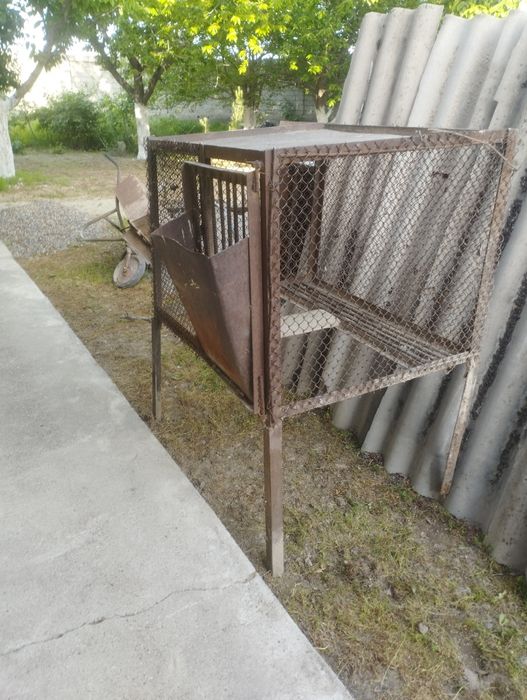 Продам клетку для кроликов