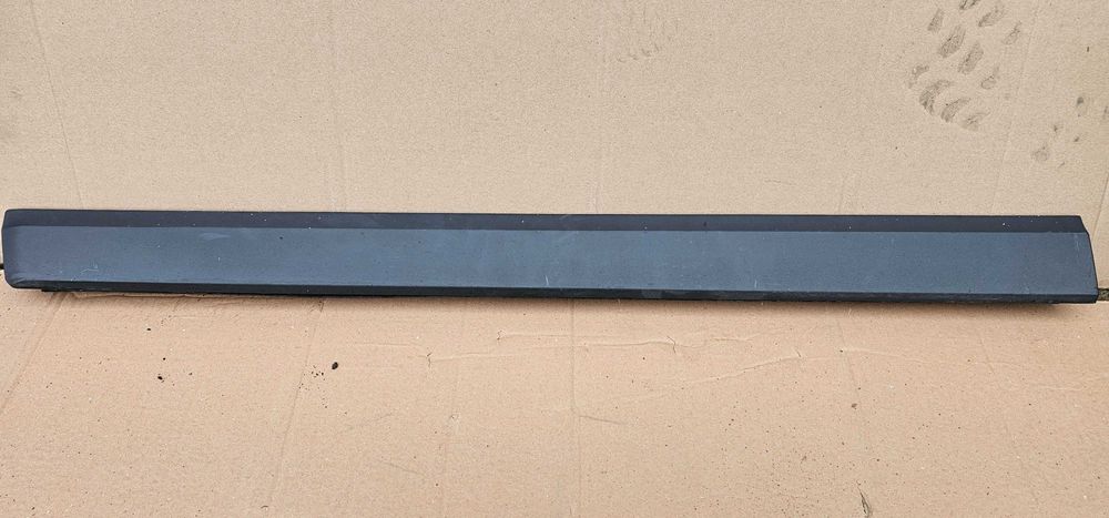 Bandou usa stanga fata Vw Passat B8 Alltrack 2015 2016 / 2017 2018