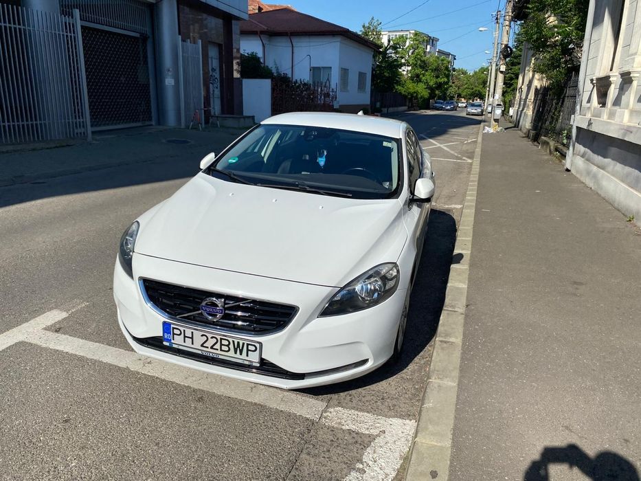 VOLVO V40 2013