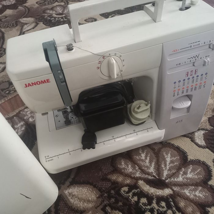 Janome 415 xolati zor azgina ishlatilgan