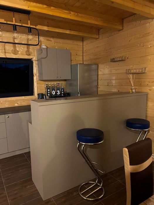 Cabana EDEN de inchiriat cu ciubar :