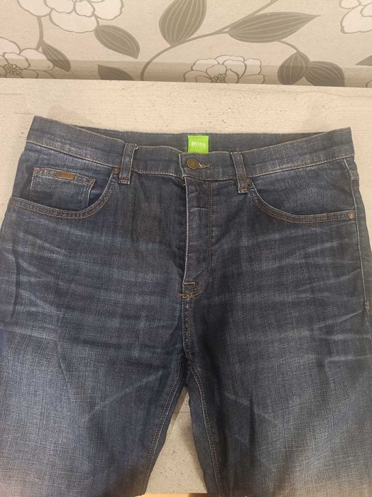 Мъжки дънки Hugo Boss Символична цена