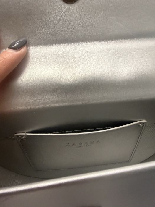 Кожена сребриста чанта Zarena