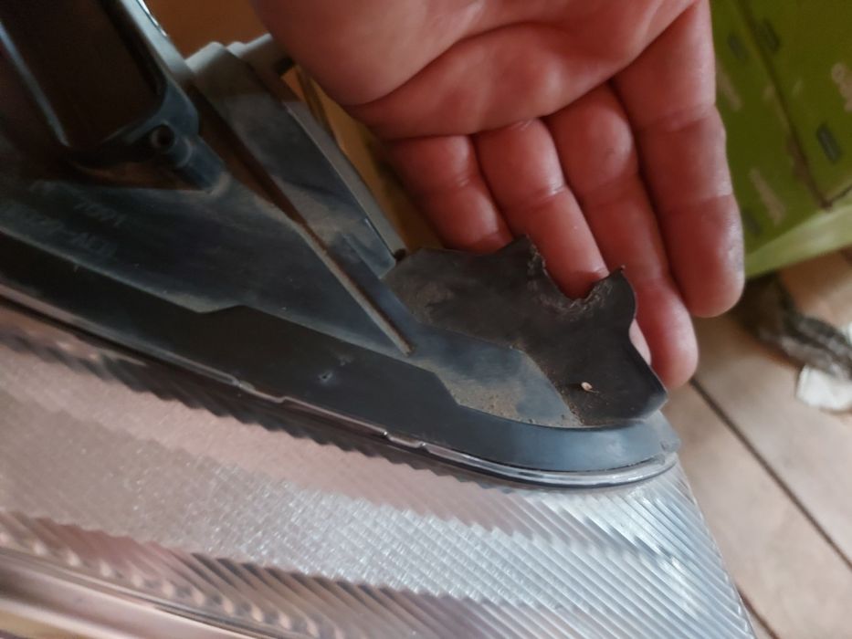 Far dreapta F1EB-13W029 focus 3 2014-2020
Ford Focus generatia 3 [face