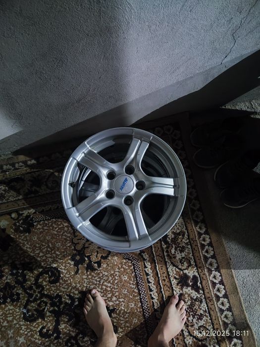 Продается диск с двумя шинами 77.000тг