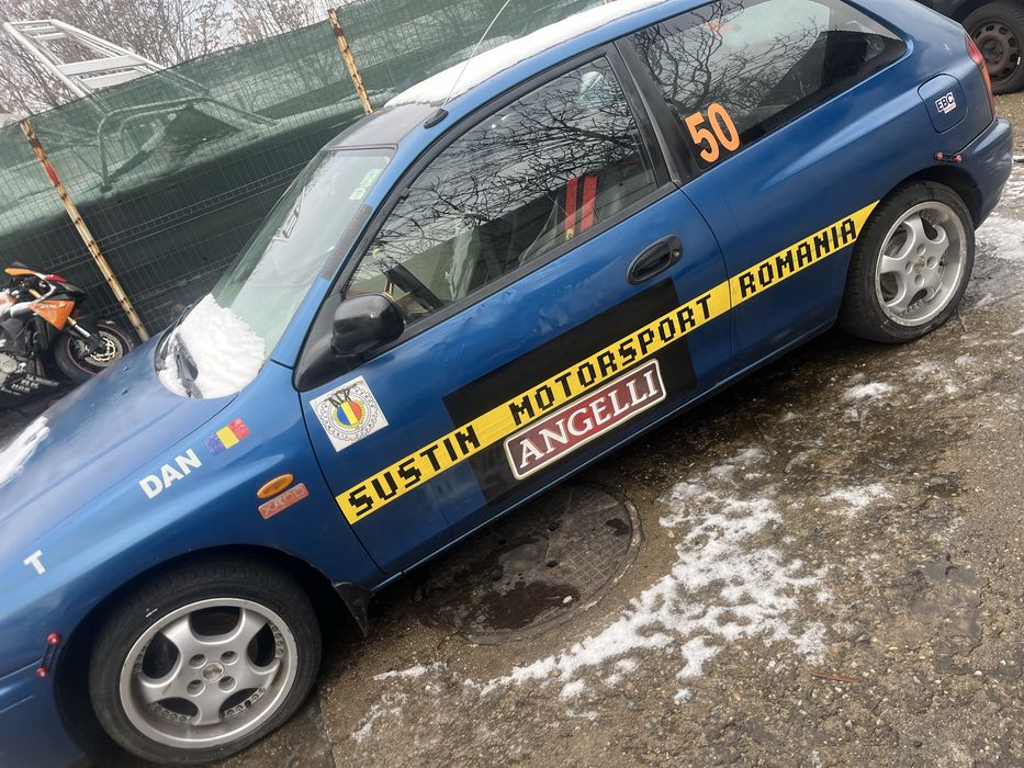 Vand Mazda 323 pent ru indemanare Auto