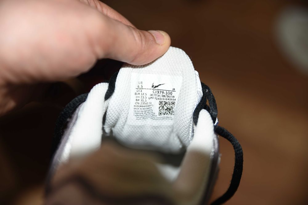 Nike W Air Max Tailwind Iv Se оригинални маратонки номер 37,5