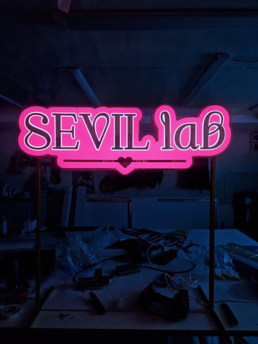 Рекламные вывески, монтаж