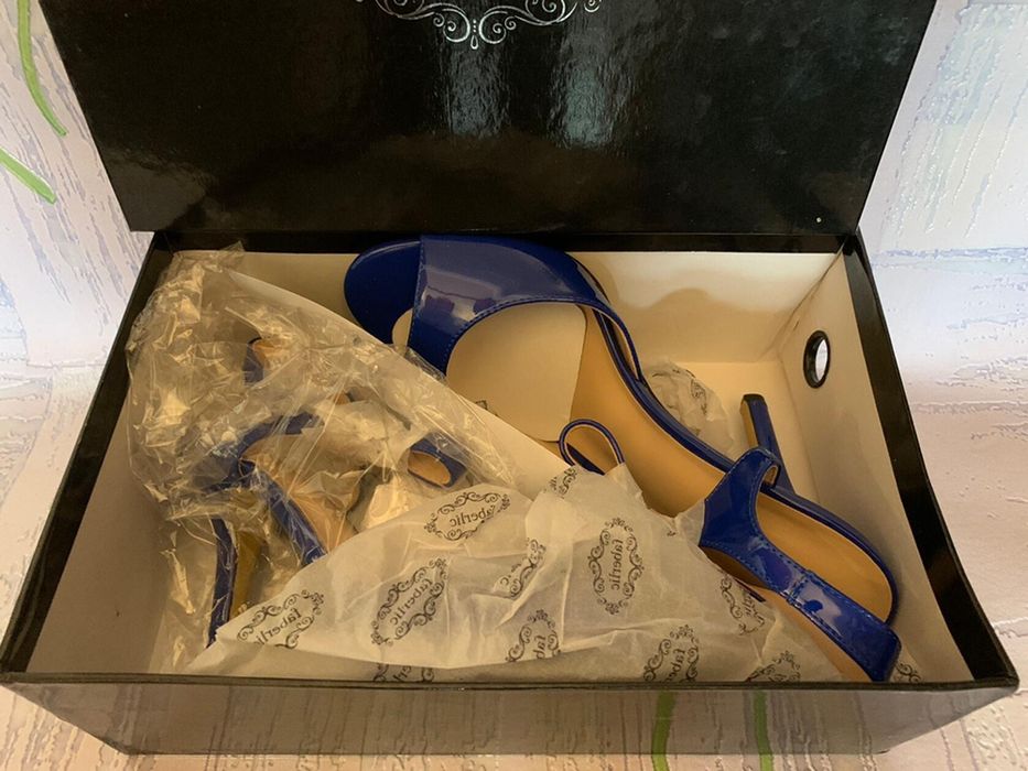 Продам новые раз 39