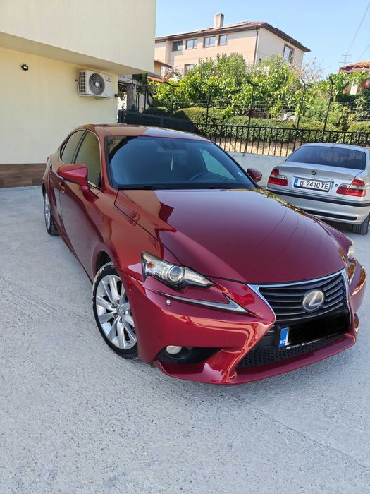 Продавам Lexus Is300H