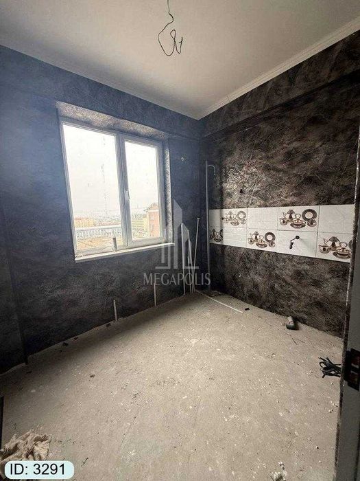 ARZON SOTILADI ️⃣№3291 7-mikrorayon 43-maktab oldida karopka kvartira