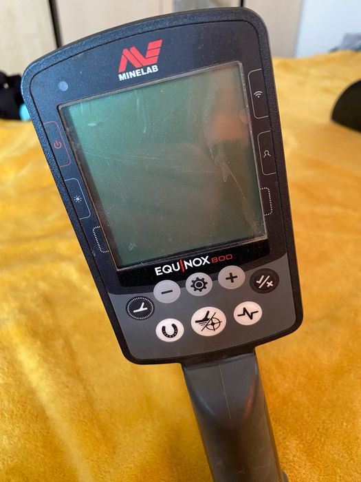 Металотърсач Майнлаб Minelab Equinox 800
