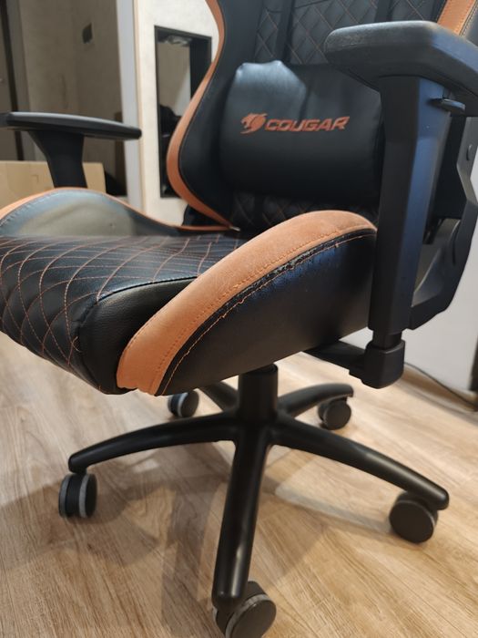 Игровое кресло Cougar Armor Pro
