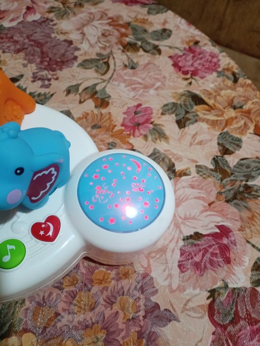 Децка музикална играчка