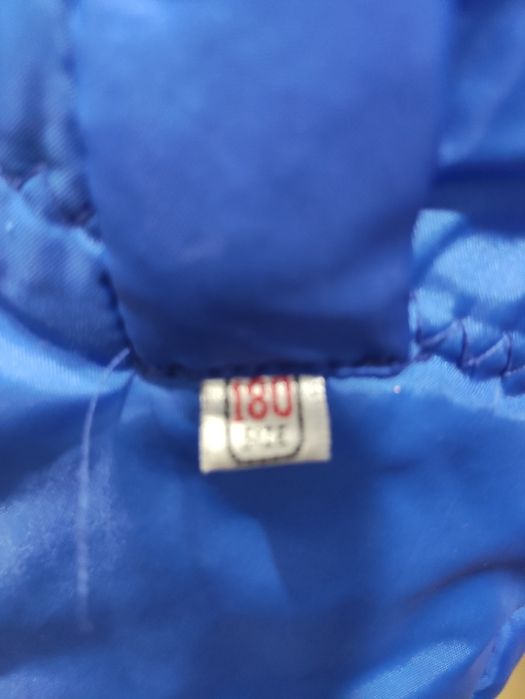 Зимно двулицево яке с качулка.