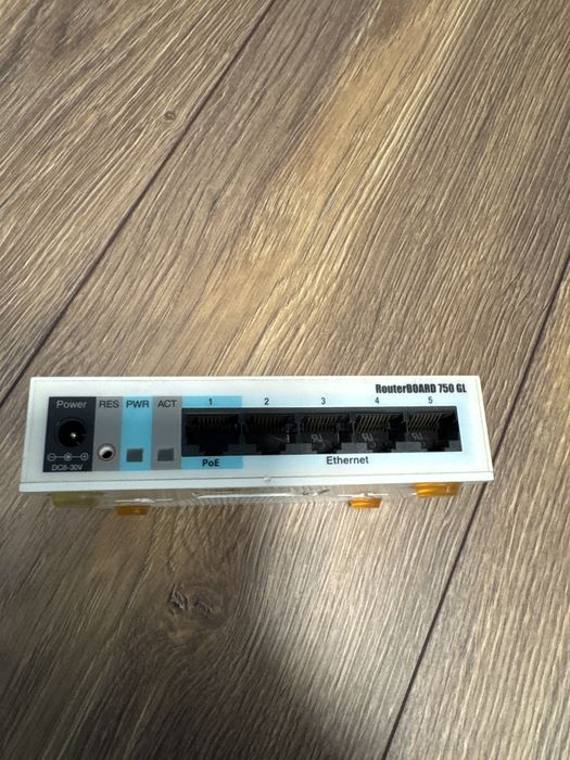 Рутер mikrotik 750gl