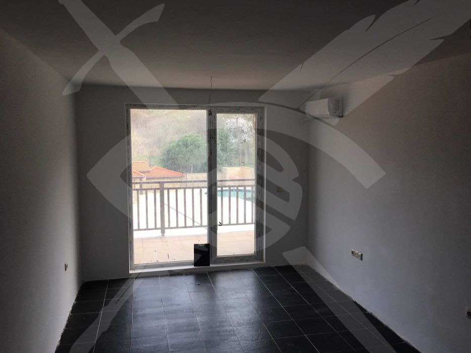 Продава се Двустаен апартамент в Созопол - 72 кв.м за 588 €/кв.м - Снимка #2