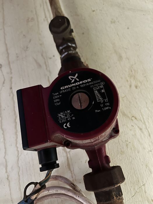 Centrală termică pe lemne Attack DP 25 kW + 2 pompe Grundfos – stare foarte bună