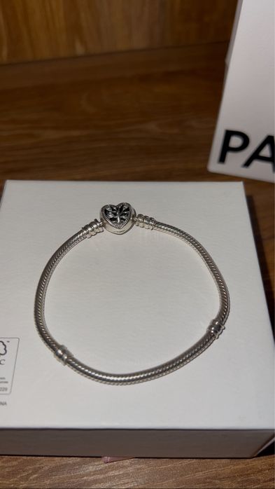 Гривна Пандора