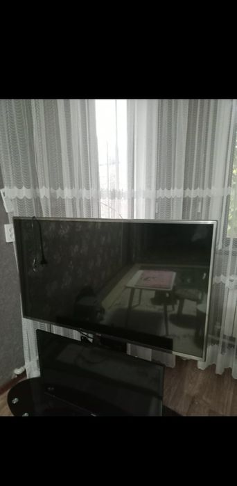 Продам телевизор самсунг кондицилнер газовая колонка холодильники