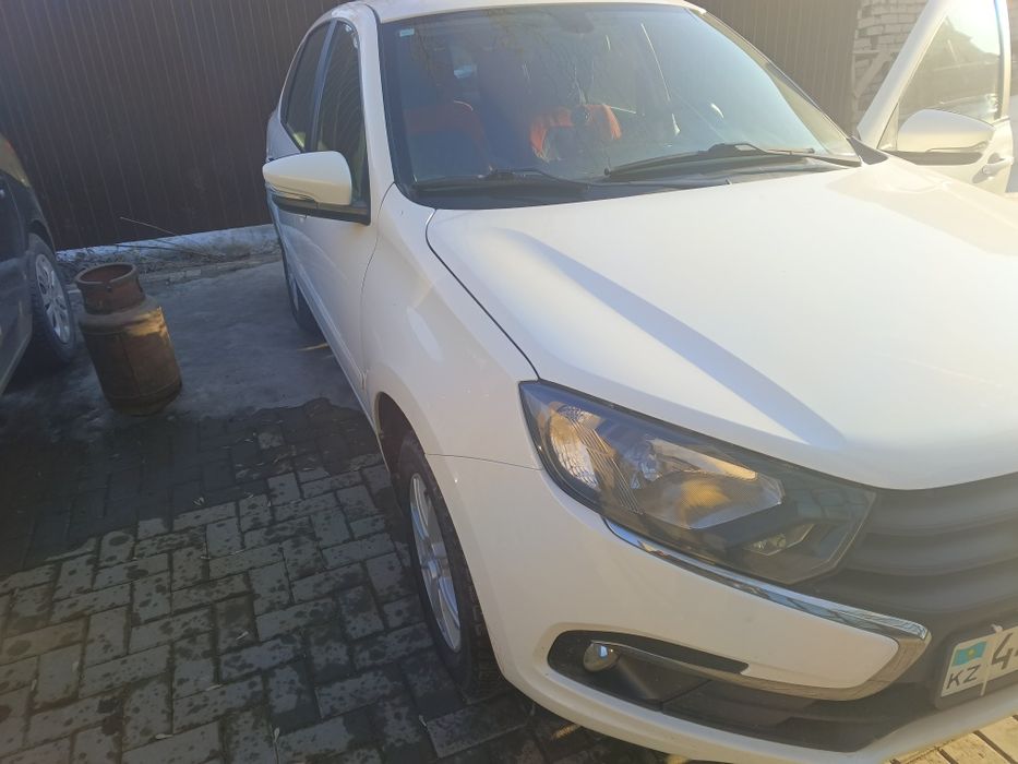 Продам лада гранта 2020 года