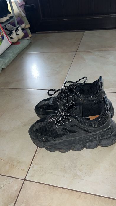 versace chain reaction