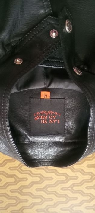 Продам куртку кожанку