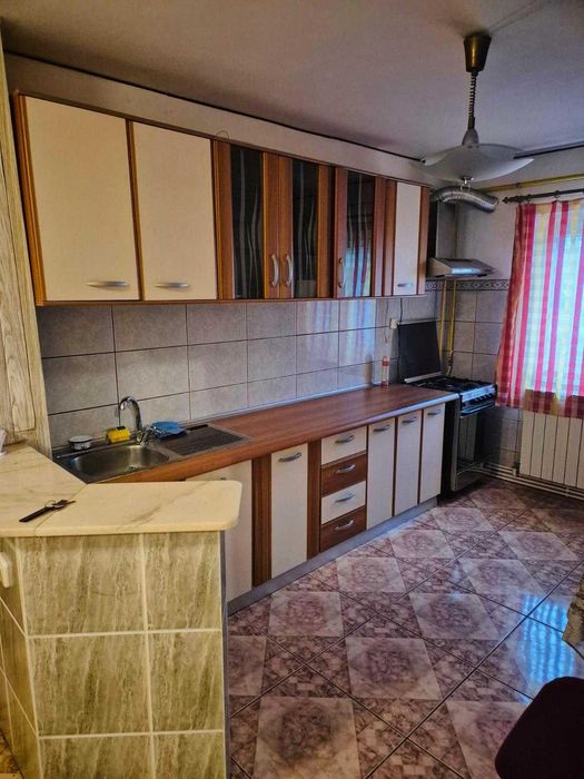 Inchirez Apartament 3 Camere Focsani zona 2 stejari