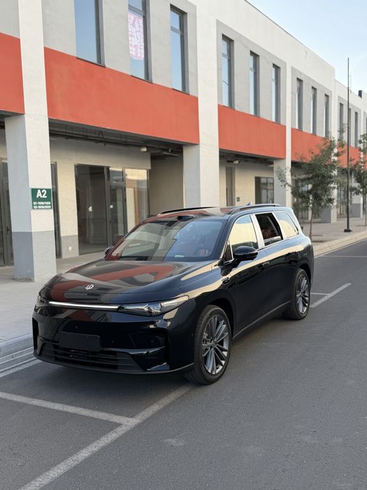Leapmotor c16 EV, 5 талик