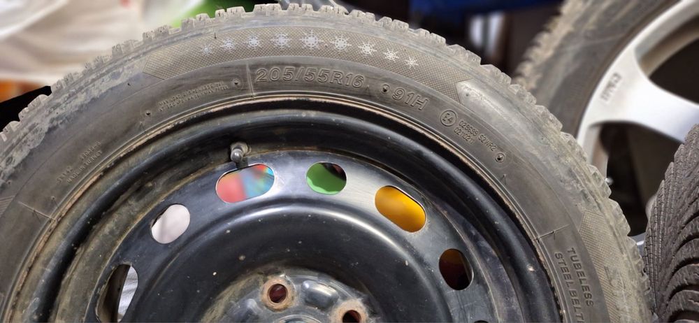 Гуми със джанти 16 205/55/16