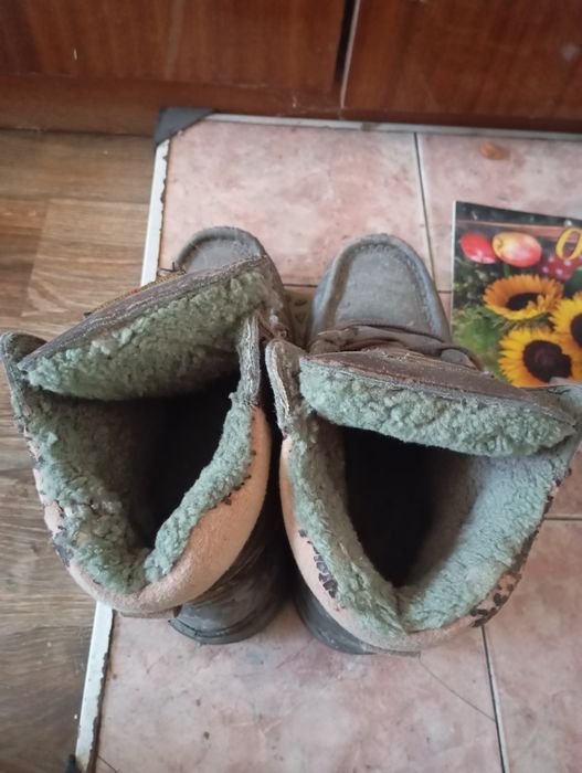 Мъжки работни боти.