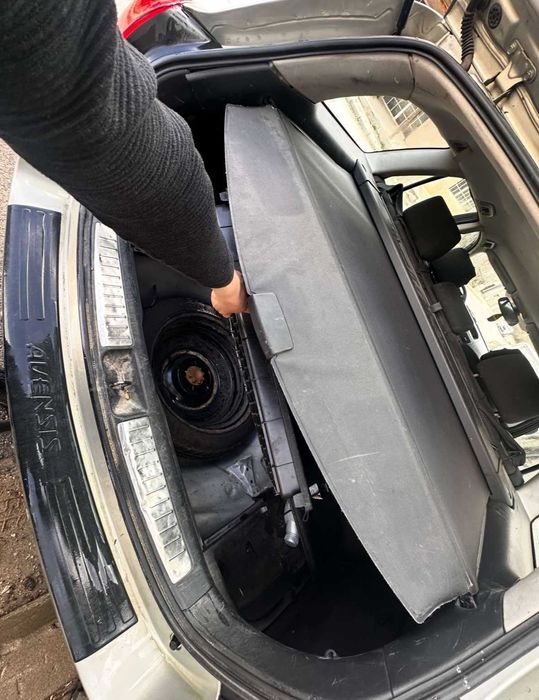 НА ЧАСТИ Toyota Avensis 2.2 D-4D (150 к.с.), 2005 г.