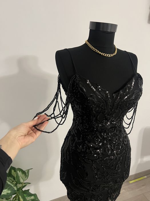Rochie neagra de ocazie cu paiete si cristale XS
