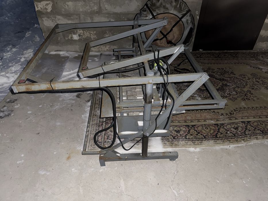 Станок для пискоблока