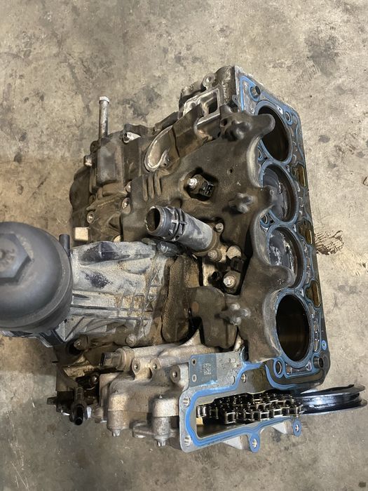 Блок/ двигател БМВ 530и, Б48 (bmw b48 dvigatel)