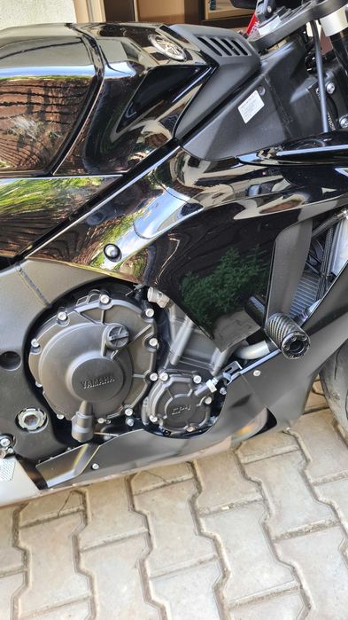 Yamaha YZF R1 din 2021 - 3200 KM, nu a fost dusa pe circuit, ca noua