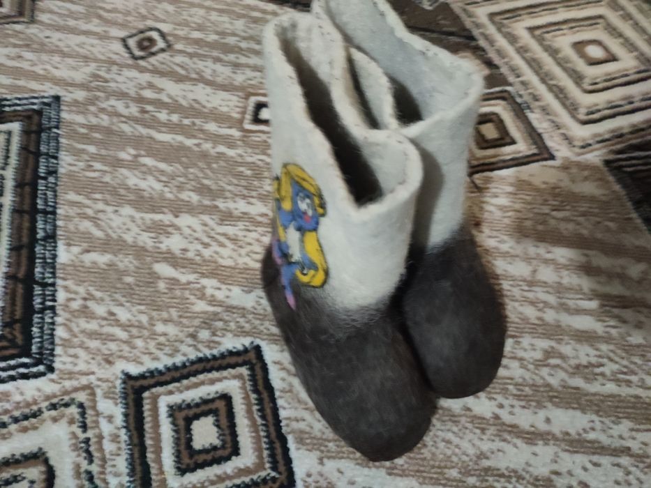 Продам валенки детские