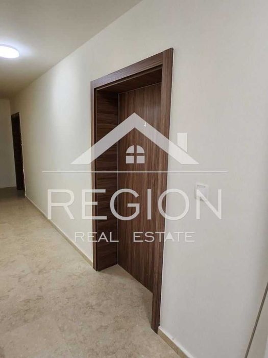 Дава се под наем Тристаен апартамент в Варна, Бриз - 93 кв.м за 2000 € - Снимка #11