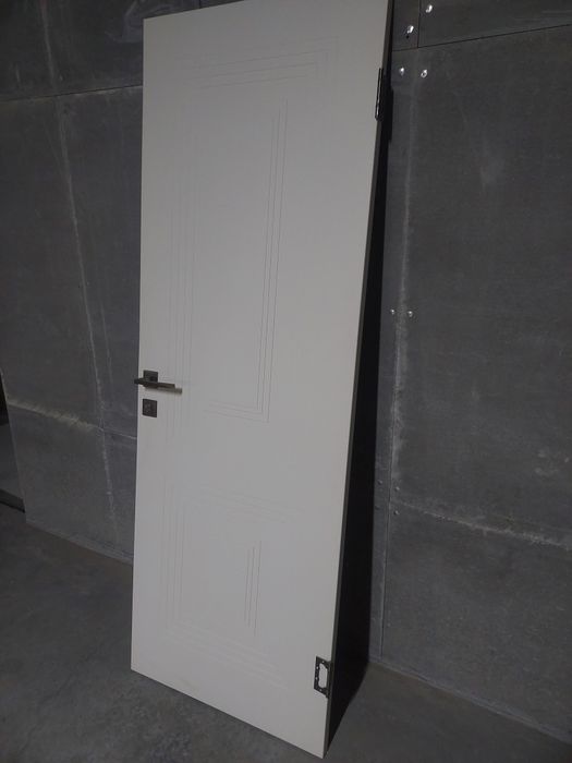 продаю деревянные дверь сос хорошо