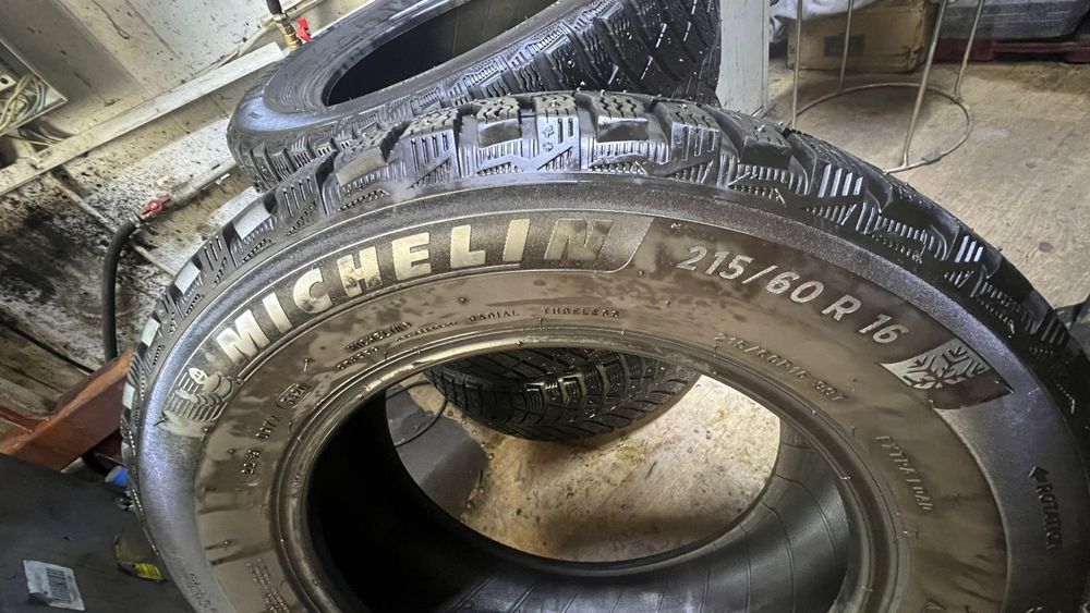 Шины 215,60, 16 шипы