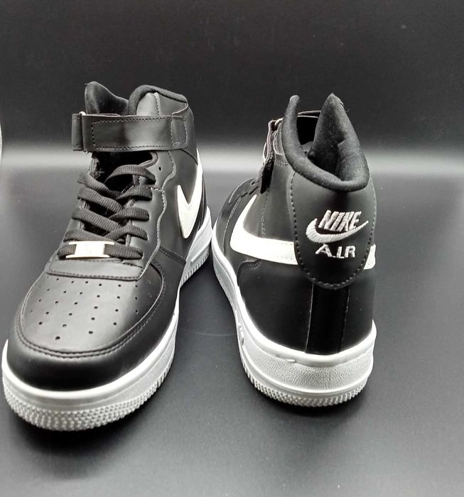 Чисто нови мъжки кецове Nike Air – черни