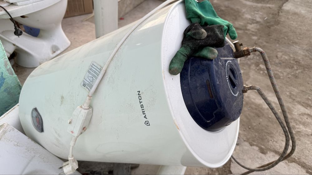 Ванна, аристон, унитаз