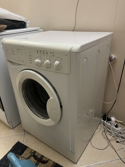стиральная машина  Indesit