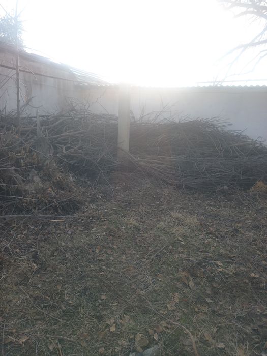 Майда ўтинлар сотилади