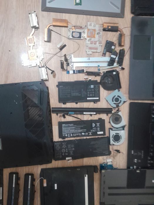 Ноутбук на запчасти